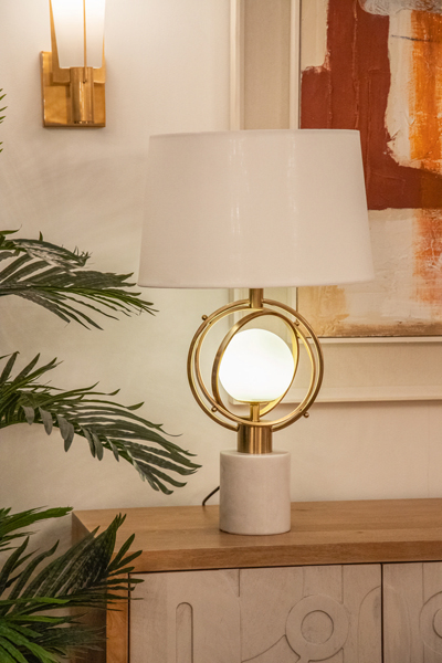TABLE LAMP