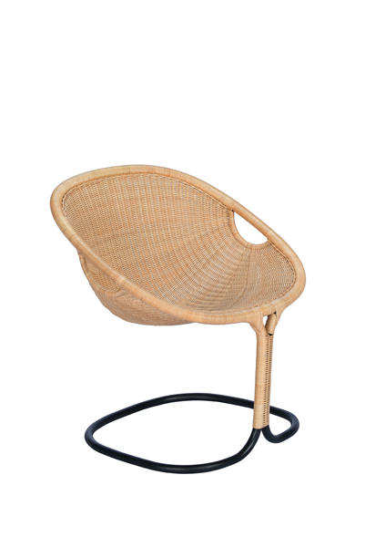 LOUNGE CHAIR