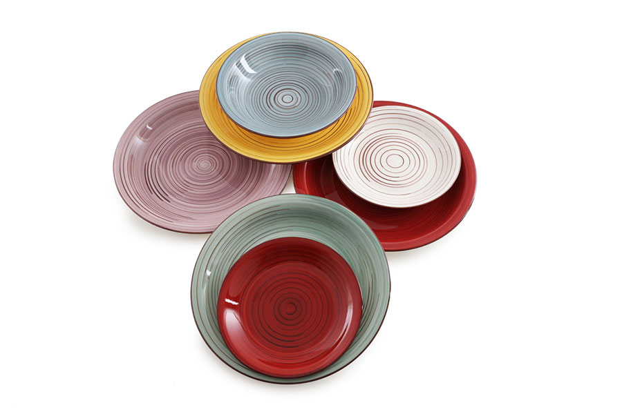 DINNERWARE SET - 18 Pieces